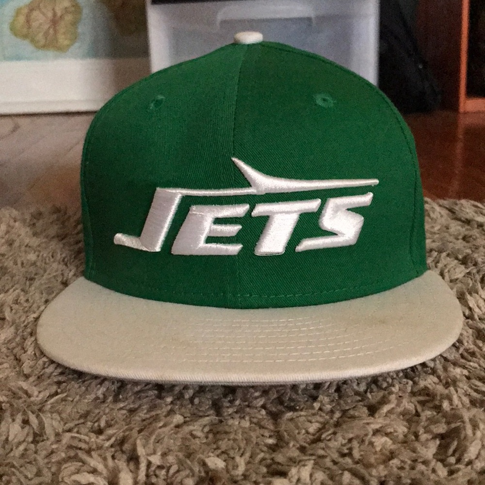 Jet snapback hat